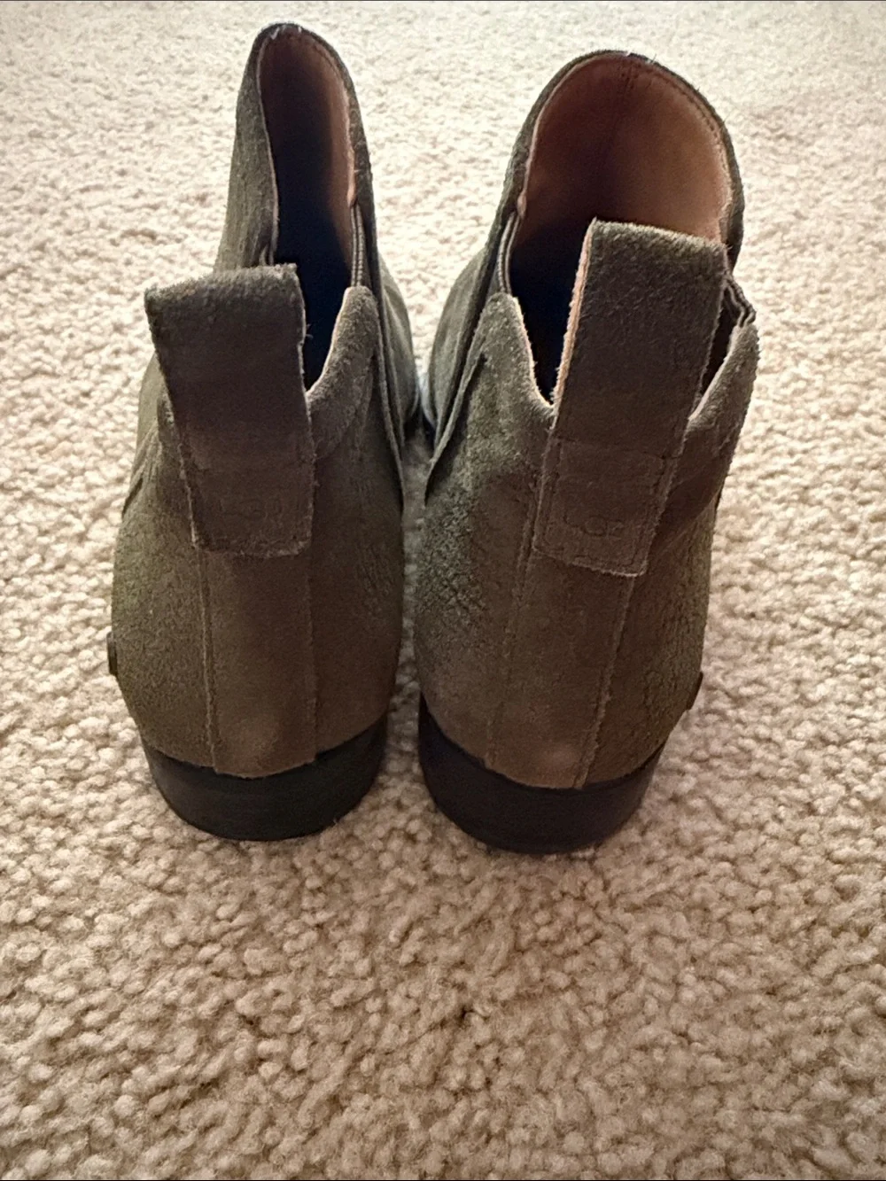 UGG Women's Olive Suede Chelsea Boots
